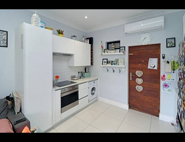 1 BEDROOM TOWNHOUSE FOR SALE IN BEVERLEY